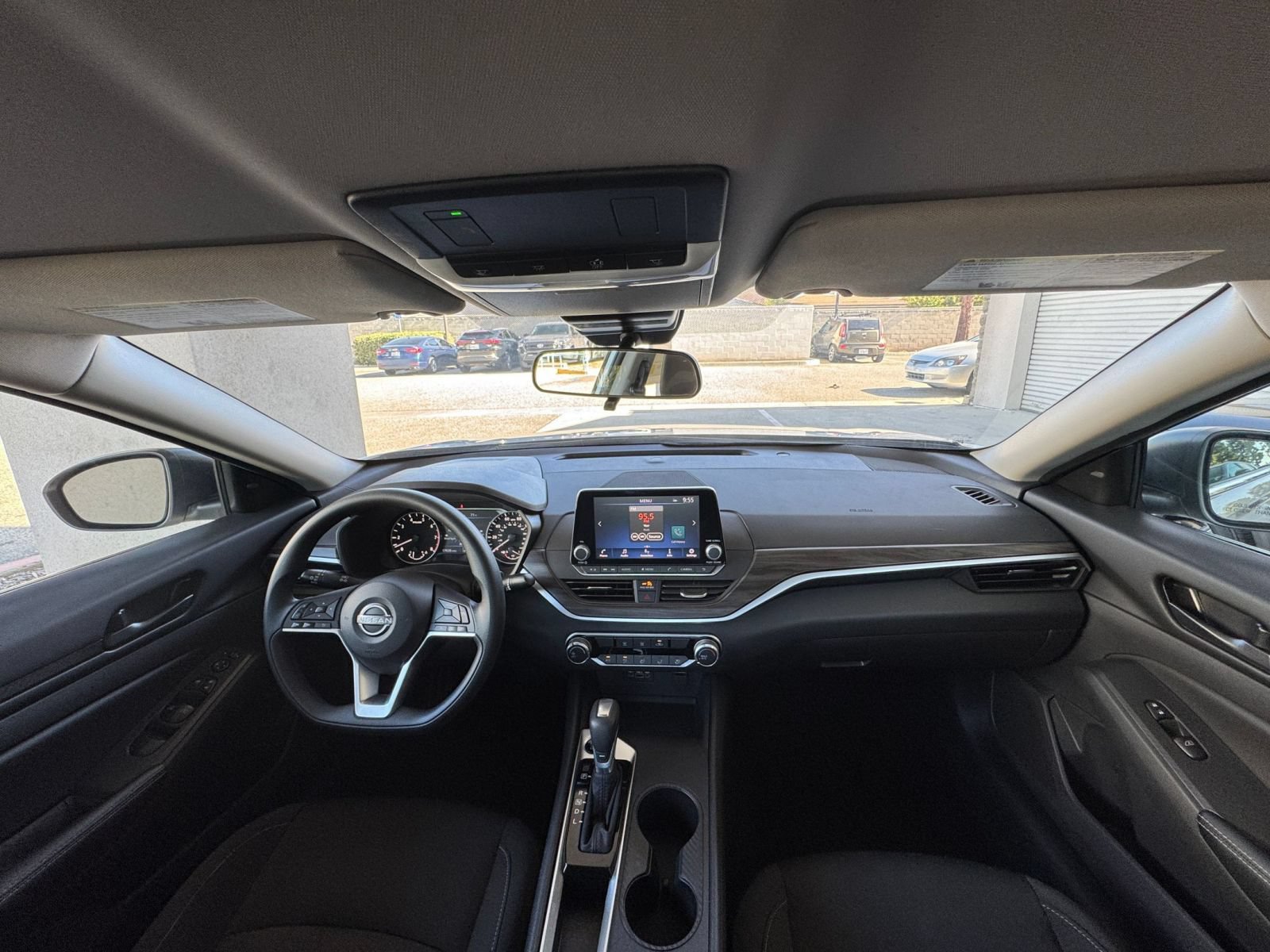 Used 2026 Nissan Altima 2.5 SV FWD image 32