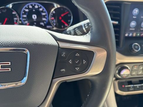 Used 2021 GMC Acadia Denali w/ Denali Technology Package FWD image 17