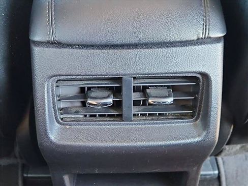 Used 2018 Ford Edge SEL w/ Equipment Group 201A FWD image 23