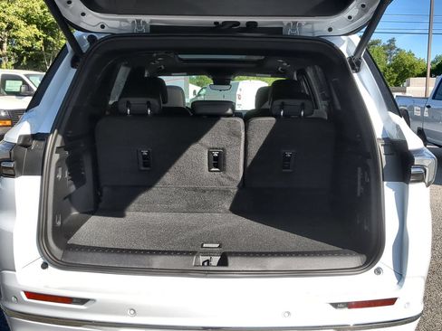 New 2026 Buick Enclave Avenir w/ Super Cruise Package FWD image 27