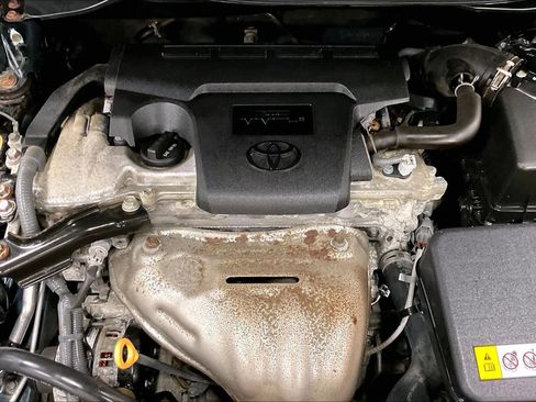 Used 2017 Toyota Camry LE image 32