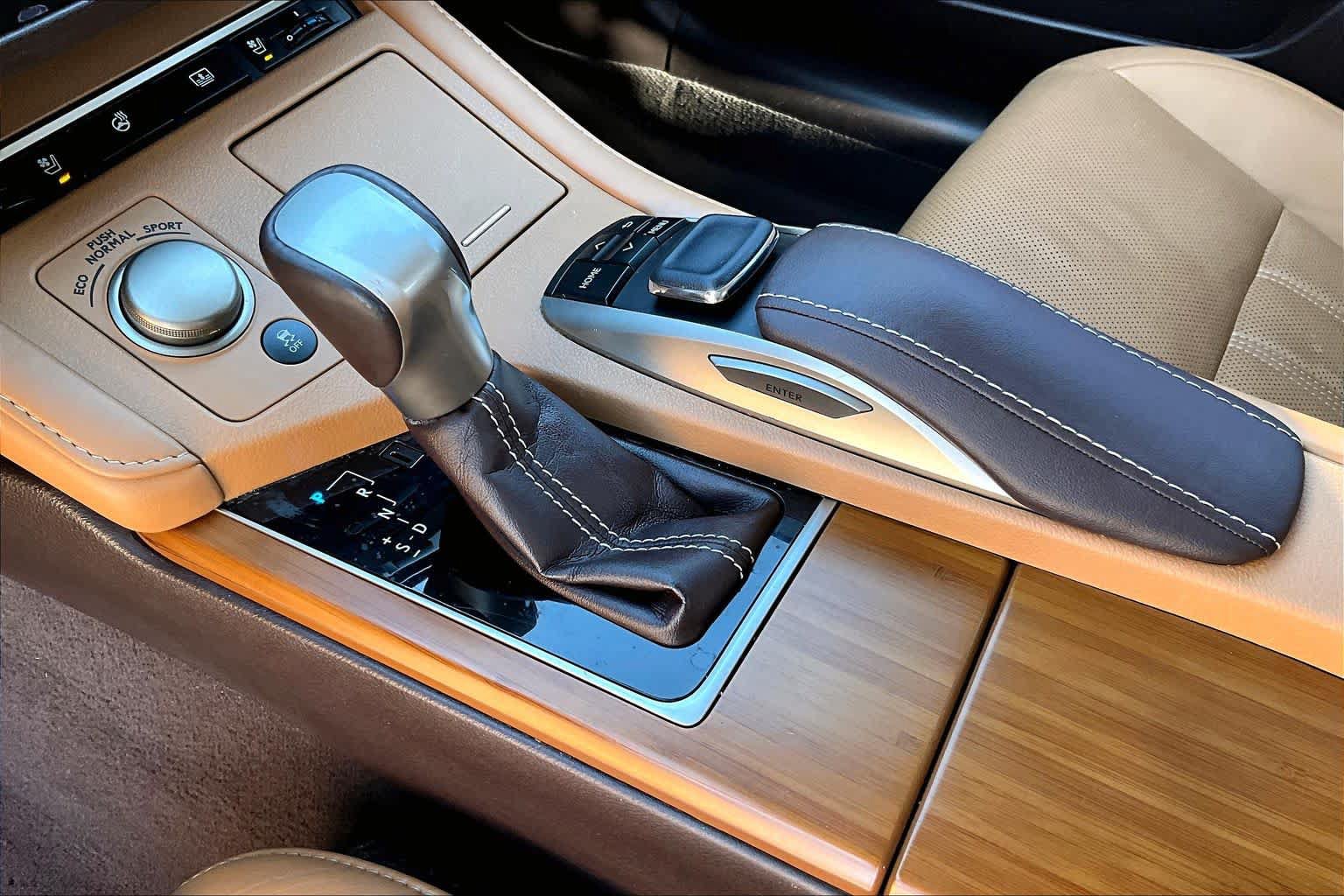 Used 2017 Lexus ES 350 w/ Luxury Package FWD image 15