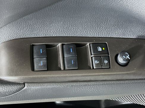 Used 2024 Toyota Camry SE w/ Convenience Package image 14