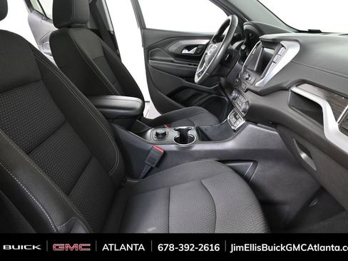 Used 2024 GMC Terrain SLE image 20