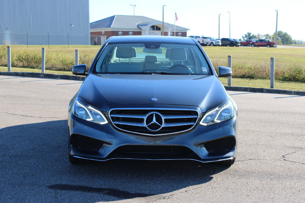 Used 2014 Mercedes-Benz E 350 Sedan image 3