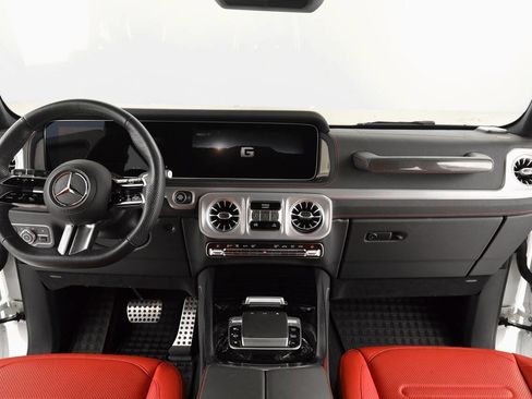 Used 2025 Mercedes-Benz G 550 image 12