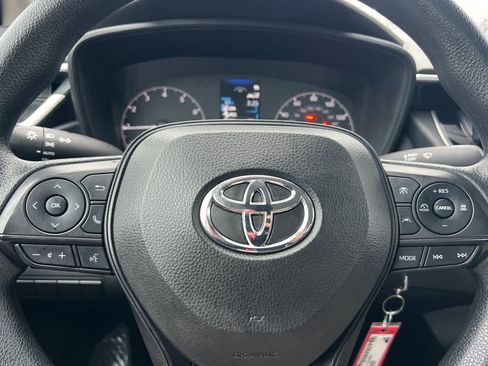 Used 2023 Toyota Corolla LE image 22