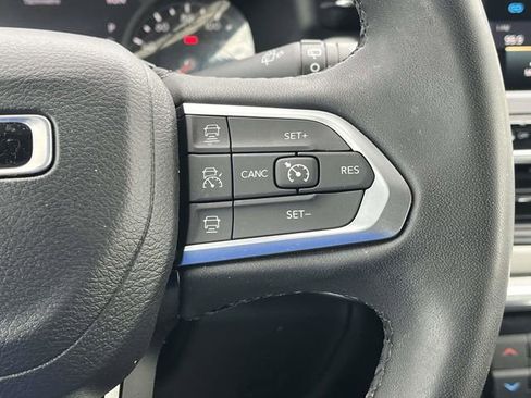 Used 2023 Jeep Compass Limited image 27