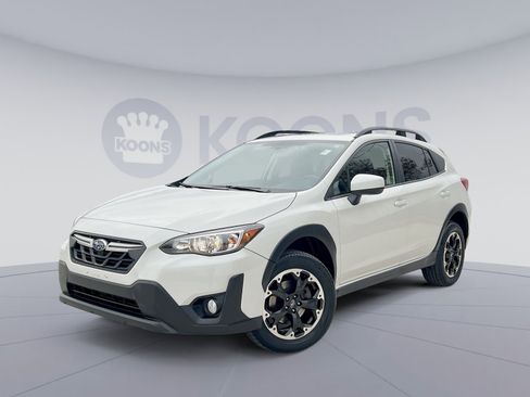 Used 2023 Subaru Crosstrek 2.0i Premium image 1