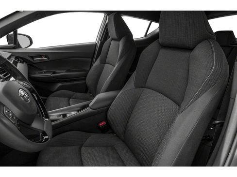 Used 2018 Toyota C-HR XLE FWD image 6