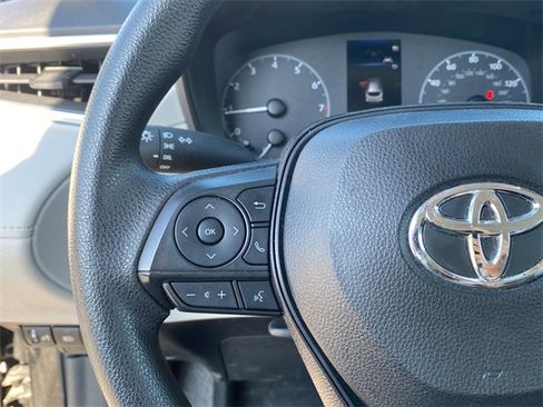 Used 2023 Toyota Corolla Cross L image 22