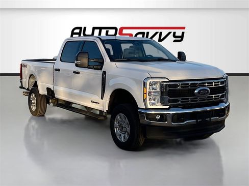 Used 2024 Ford F350 XLT image 1