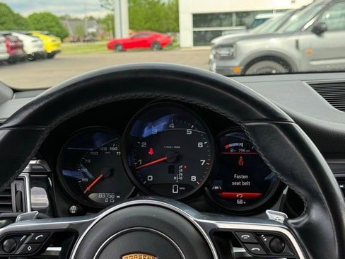 Used 2017 Porsche Macan AWD/4WD image 7