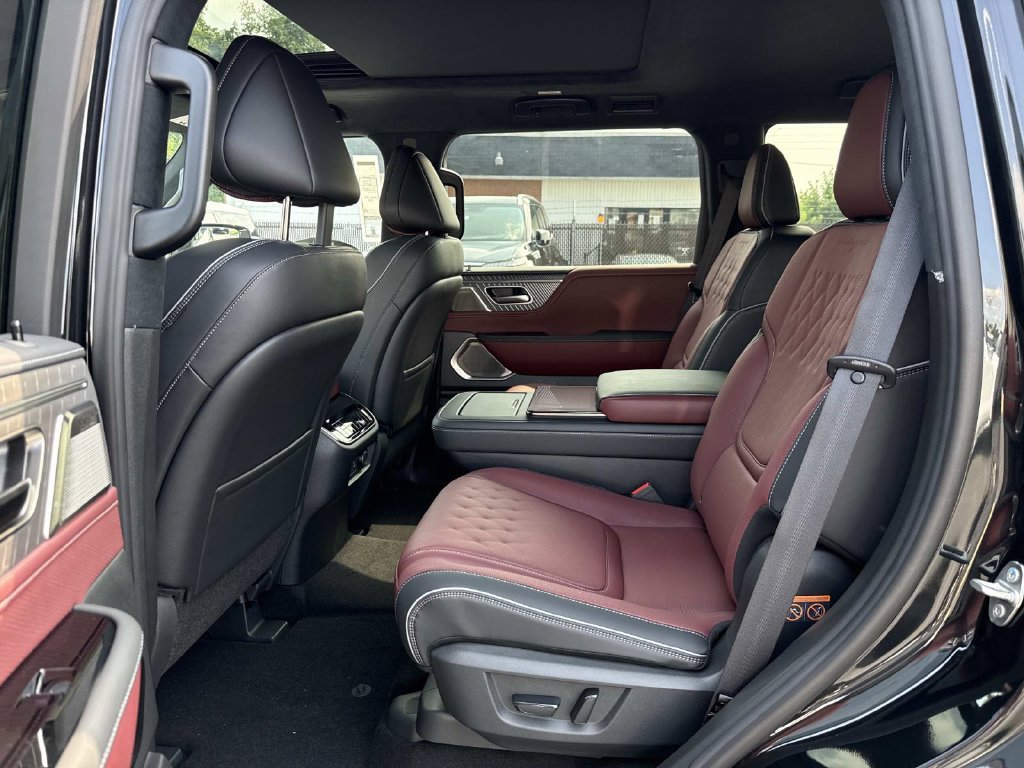 New 2027 INFINITI QX80 Autograph AWD/4WD image 16