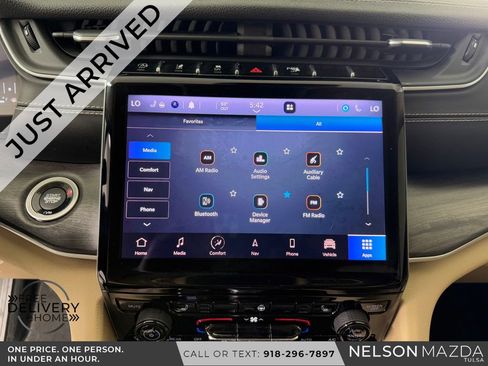 Used 2021 Jeep Grand Cherokee L Limited AWD/4WD image 28