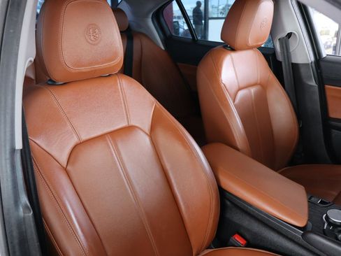 Used 2019 Alfa Romeo Giulia w/ Nero Edizione image 41