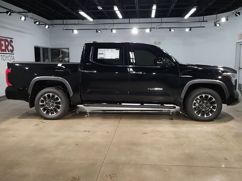 New 2026 Toyota Tundra Limited AWD/4WD image 8