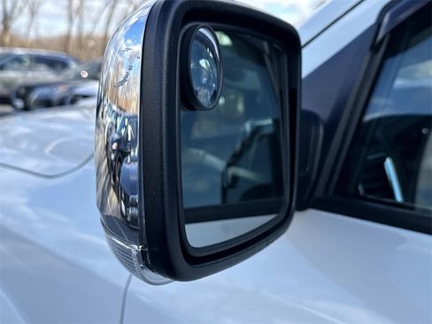 Used 2016 RAM 1500 Laramie image 19