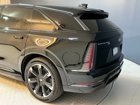 New 2025 Cadillac Escalade IQ Sport 2 image 22