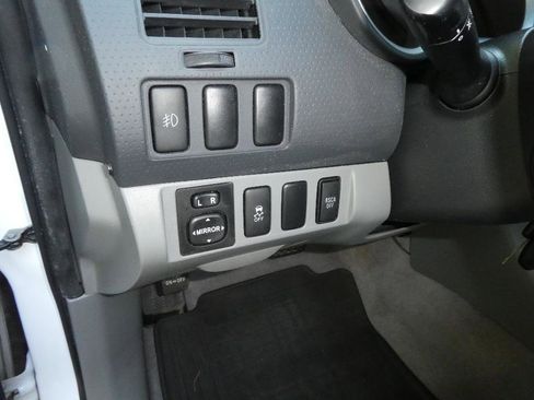Used 2010 Toyota Tacoma PreRunner RWD image 10