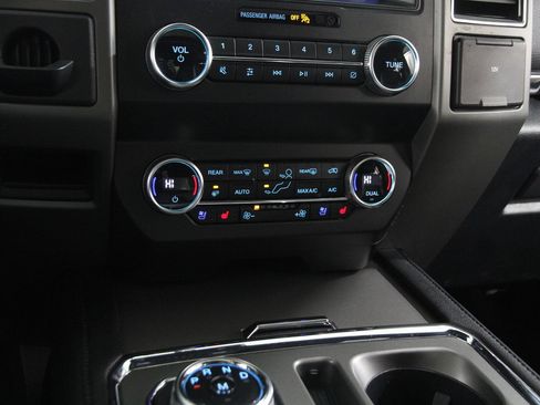 Certified 2020 Ford Expedition XLT w/ Equipment Group 202A image 15