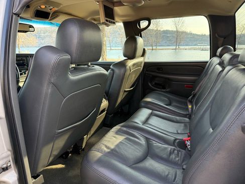 Used 2006 Chevrolet Silverado 3500 LT w/ Heavy-Duty Power Package image 18