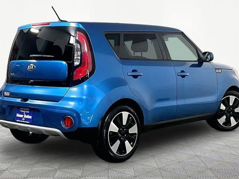 Used 2019 Kia Soul + FWD image 12
