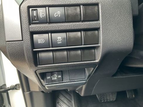 Used 2025 Toyota Tacoma TRD Off-Road image 7