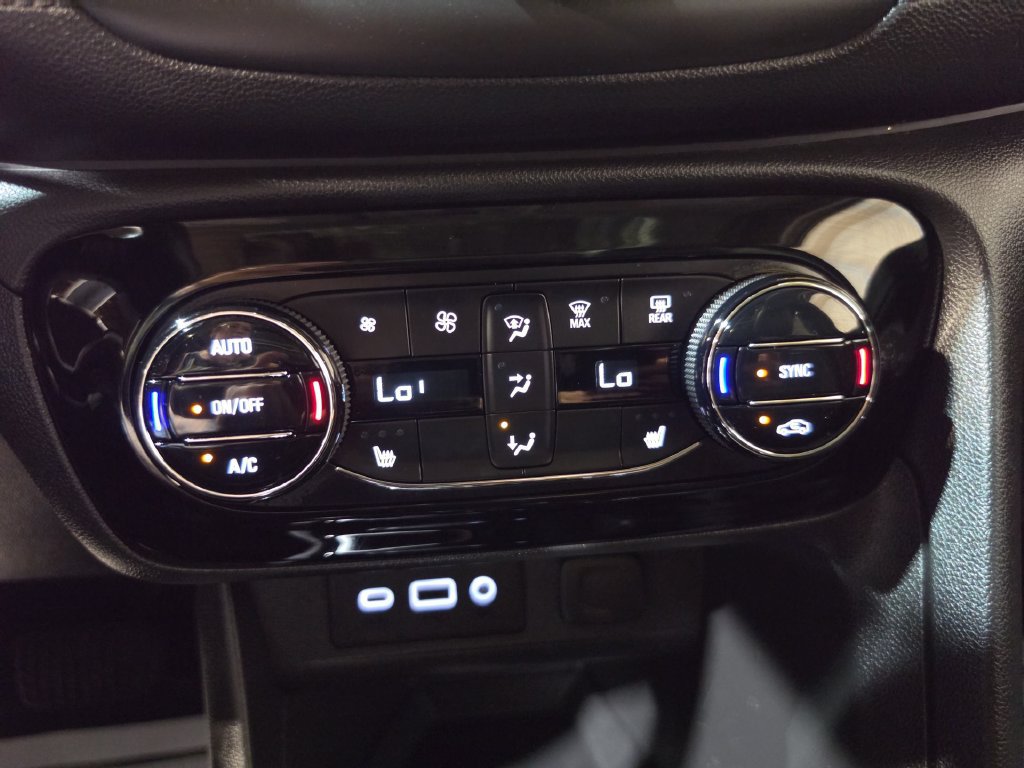 Used 2023 Buick Encore GX Select w/ Experience Buick Package FWD image 17