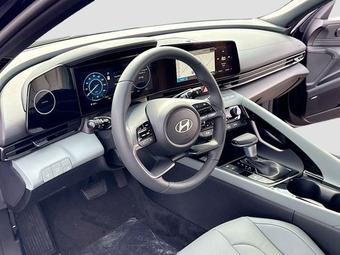 New 2026 Hyundai Elantra Limited image 4