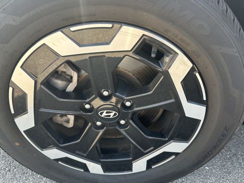 Used 2025 Hyundai Santa Fe SEL AWD/4WD image 12