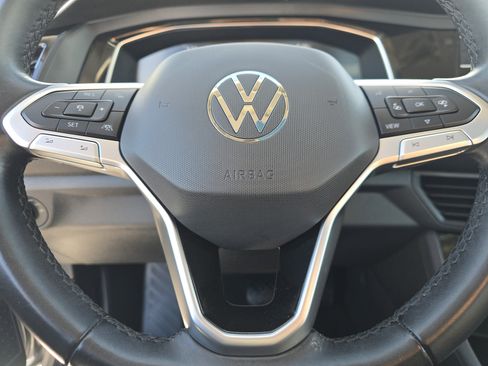 Used 2024 Volkswagen Jetta SE image 20