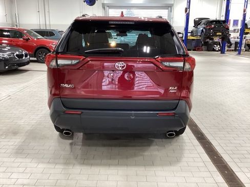 Used 2025 Toyota RAV4 XLE AWD/4WD image 28
