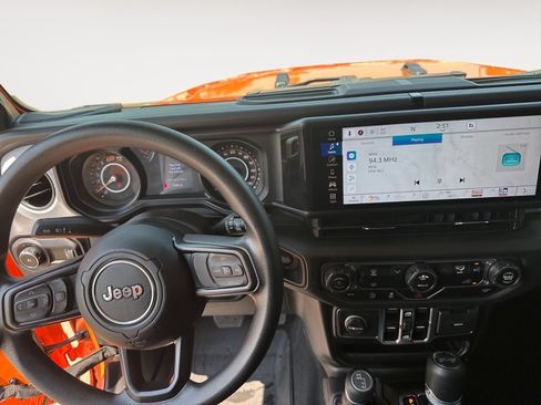 Used 2025 Jeep Wrangler Unlimited Sport AWD/4WD image 10
