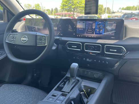 New 2026 Nissan Sentra SV image 3