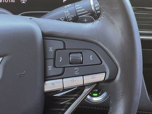 Used 2023 Cadillac Escalade Premium Luxury w/ Performance Package image 17