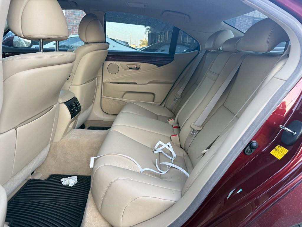 Used 2008 Lexus LS 460 w/ Comfort Pkg RWD image 7