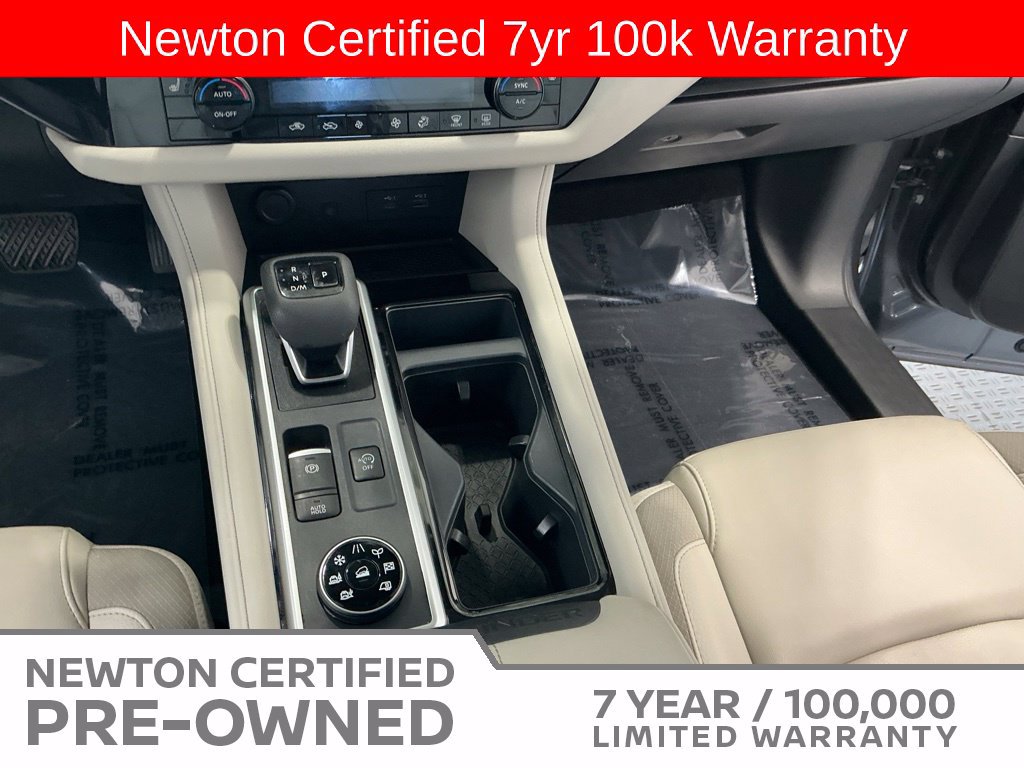 Used 2025 Nissan Pathfinder SL AWD/4WD image 15