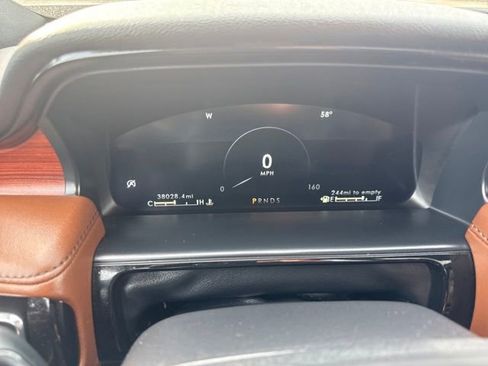 Certified 2023 Lincoln Nautilus Reserve image 19