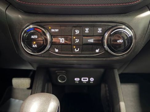 Used 2023 Chevrolet TrailBlazer RS w/ Convenience Package FWD image 16