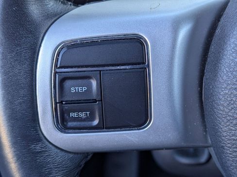 Used 2017 Jeep Compass Latitude image 14