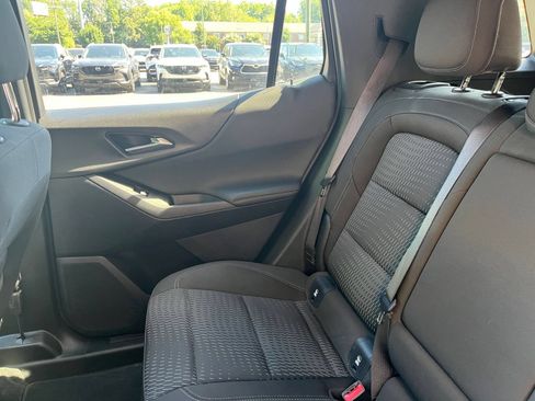 Used 2025 Chevrolet Equinox LT FWD image 39