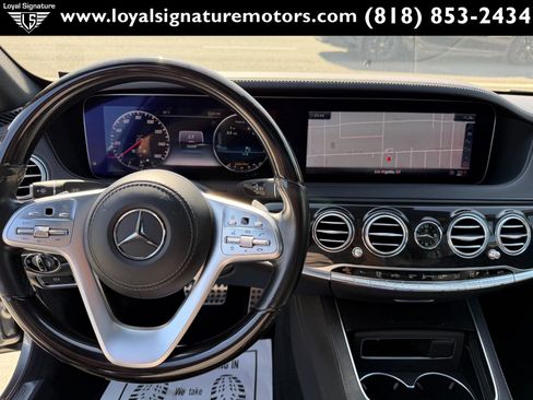 Used 2019 Mercedes-Benz S 560 Sedan image 24