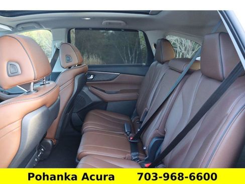 Used 2024 Acura MDX SH-AWD w/ Advance Package image 29