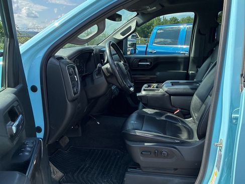 Used 2021 Chevrolet Silverado 3500 LT w/ Convenience Package AWD/4WD image 4