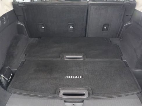 Used 2022 Nissan Rogue Platinum w/ Head-Up Display Package image 22