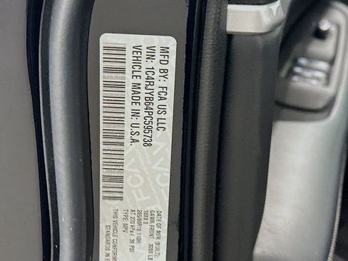 Used 2023 Jeep Grand Cherokee 4WD 4xe w/ Luxury Tech Group II image 12