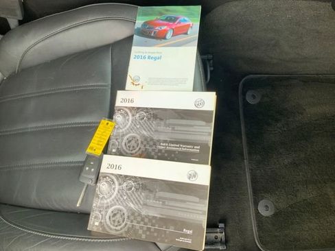 Used 2016 Buick Regal Sport Touring image 17