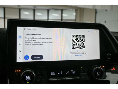 Used 2025 Toyota Highlander XLE image 50