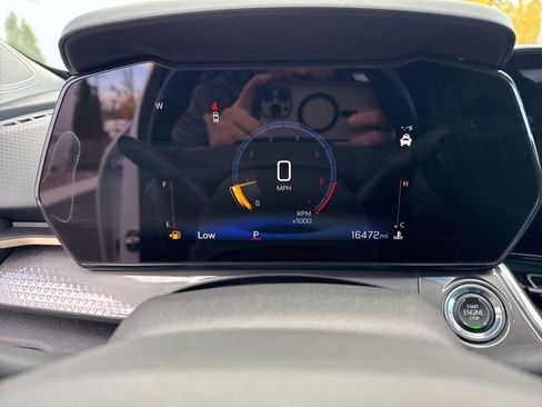 Used 2024 Chevrolet Trax ACTIV w/ Sunroof Package image 14